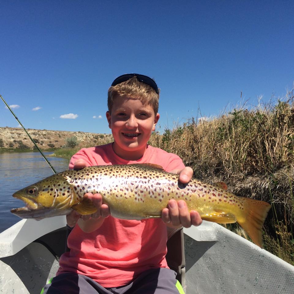 Wyoming fly fishing at it's best! Expert Wyoming Fly Fishing guides specializing in Grey Reef float trips. North Platte River. Casper, WY. Wyoming Anglers